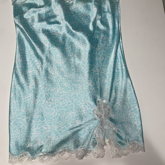 Vintage Victoria’s Secret Intimate and sleepwear satin mini night slip - Picture 3 of 4